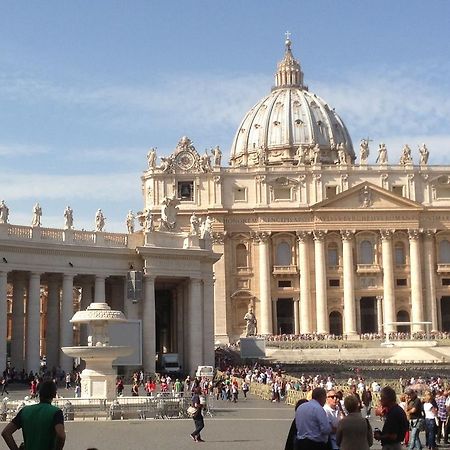 Apartamento Una Notte Ai Musei Vaticani Roma Exterior foto